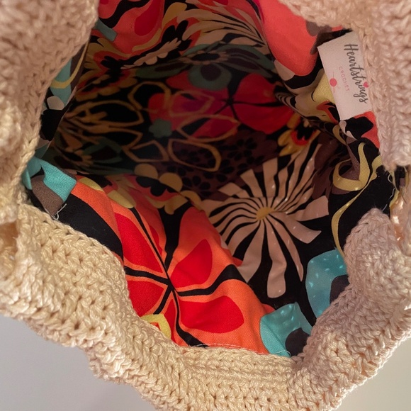 Sweet Cream Crocheted Drawstring Backpack - Picture 7 of 9